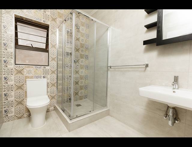 3 BEDROOM FLAT TO LET IN WARNER BEACH